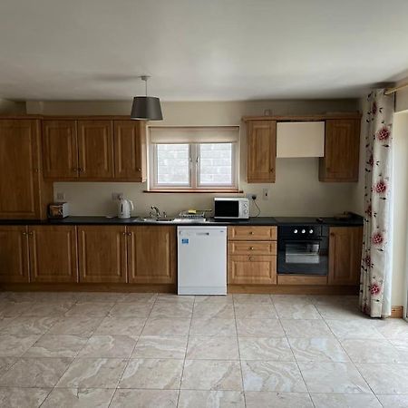 Modern 4 Bed House In Town Βίλα Tubbercurry Εξωτερικό φωτογραφία