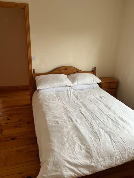 Modern 4 Bed House In Town Βίλα Tubbercurry Εξωτερικό φωτογραφία